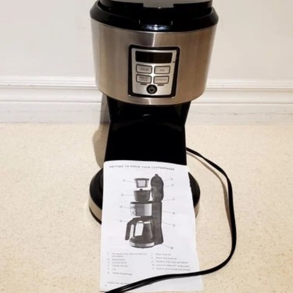 1000 Watt Black & Decker 12 Cup Programmable Coffee Maker W/Vortex CM1231sc SAVE
